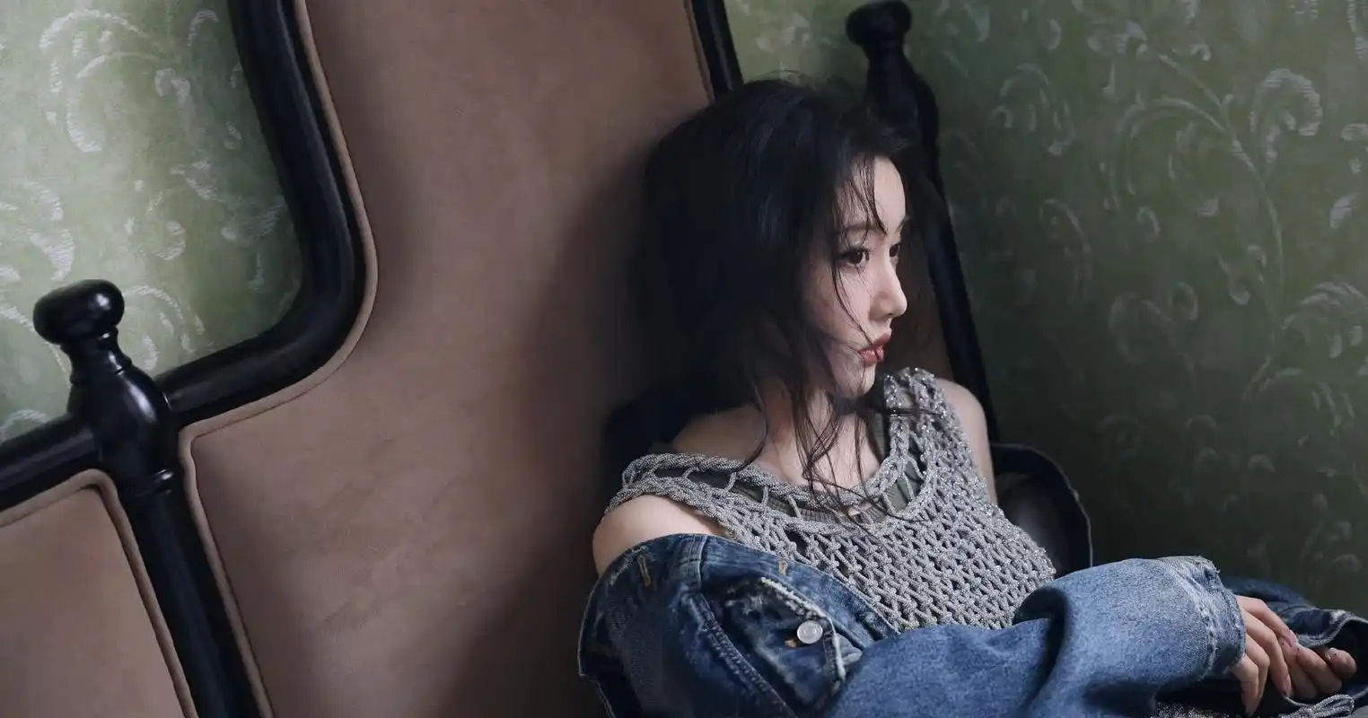 姜贞羽安静明亮时尚不羁酷炫又迷人写真集