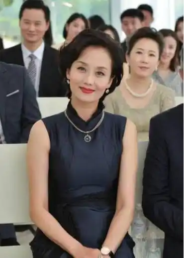 "儿子"是当红明星,女儿是奥运冠军,51岁的她是真正人生赢家_李颖_张翰