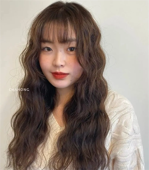 长发空气感烫发 洋气时髦巨瞩目_女生烫发 - 美发站