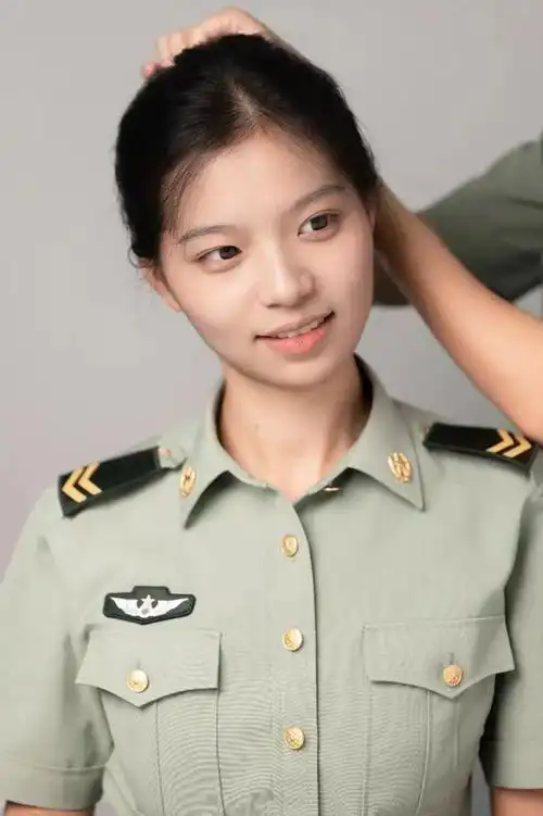 兵姐姐的退伍写真,太帅了!|女兵|军装|退伍兵_网易订阅