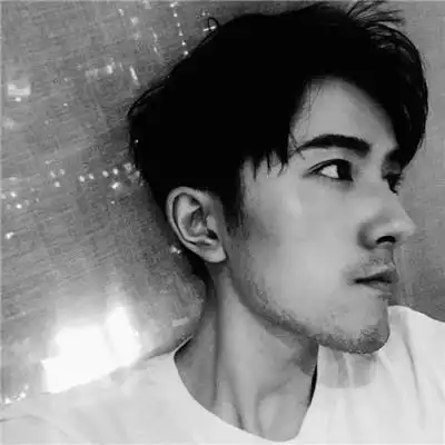 2019微信头像男生成熟魅力黑白 失落怎么身同感受