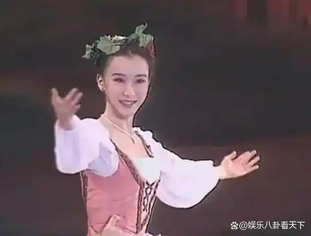 回顾同样演一帘幽梦绿萍巅峰的秦岚遇上萧蔷谁更胜一筹