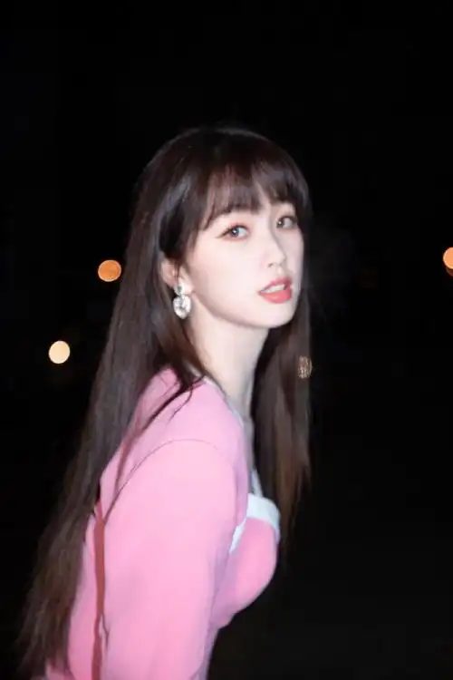 虞书欣超话青春精彩不断,舞台绽放光彩.