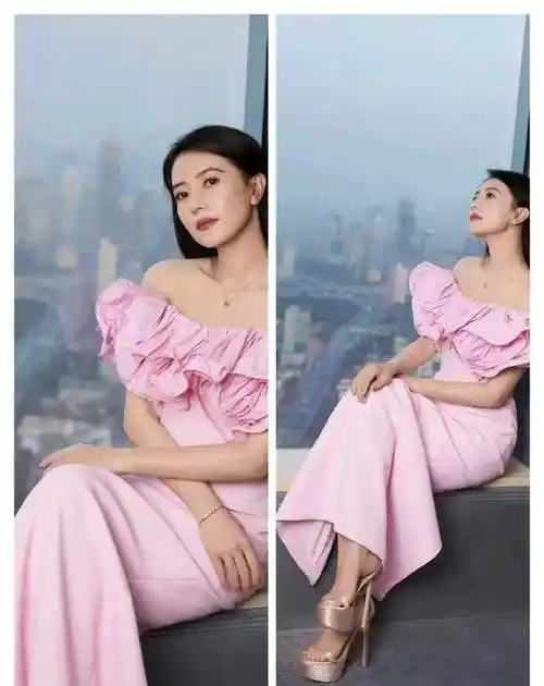 高圆圆的裙装,甜美粉色的优雅,干净白色的纯洁,时尚更有高级感