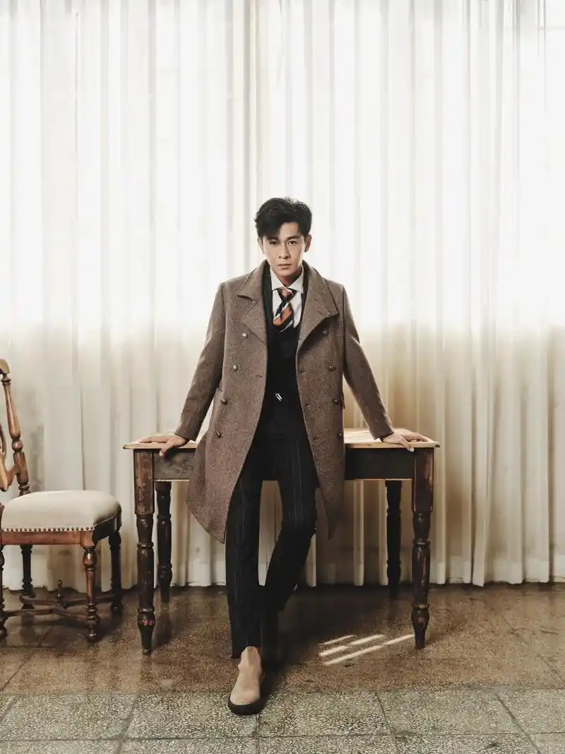 乔振宇#西装杀  #霸道总裁 #一眼沦陷 - 抖音