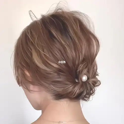 10秒74教你简约慵懒扎发73