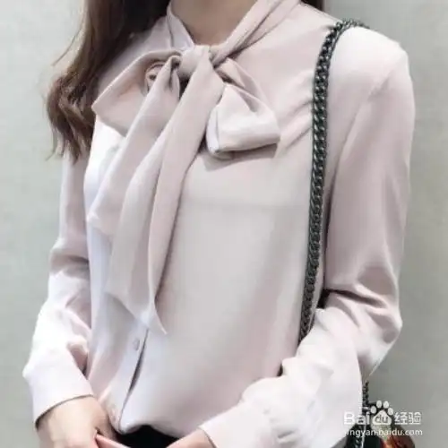 0 |更新: 2020-12-10 16:49 1 2 3 4 5分步阅读 衬衫飘带打结方法学