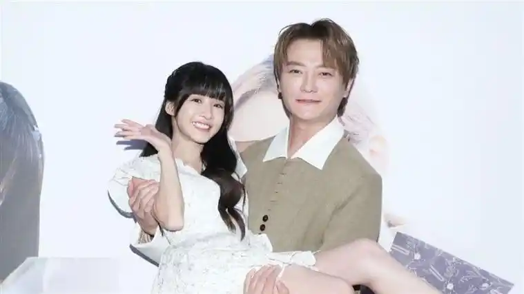 原创飞儿乐团阿沁老婆藏毒被捕家中搜出毒品阿沁连忙撇清不知情