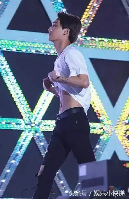 exo成员的各种诱惑激凸舞蹈动作看到世勋我就脸红心跳了