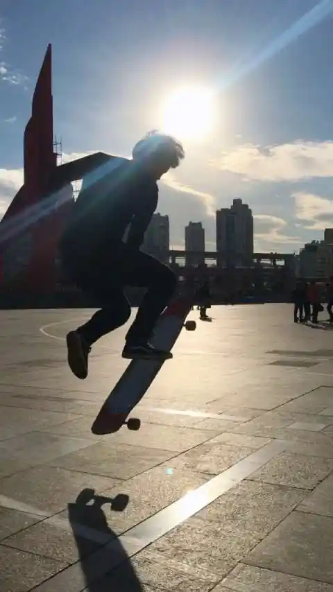 长板男孩 今天有点丧