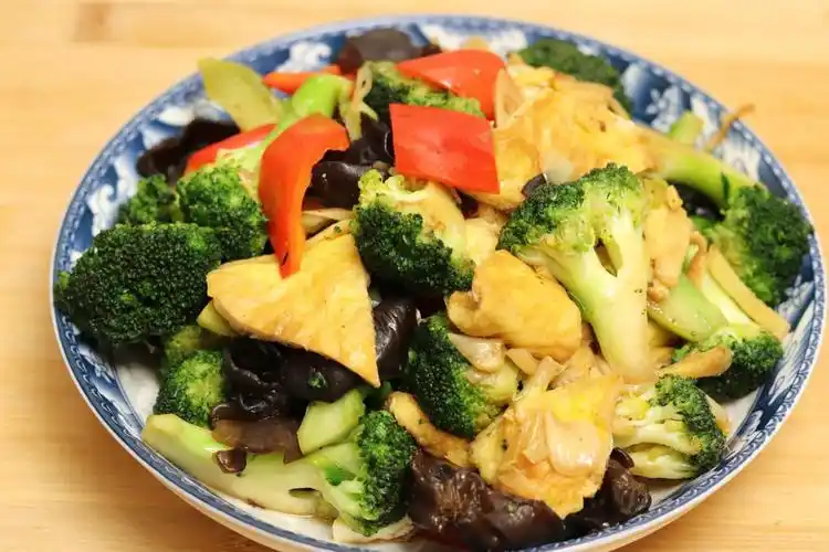 西兰花怎么炒才好吃西兰花的家常菜做法