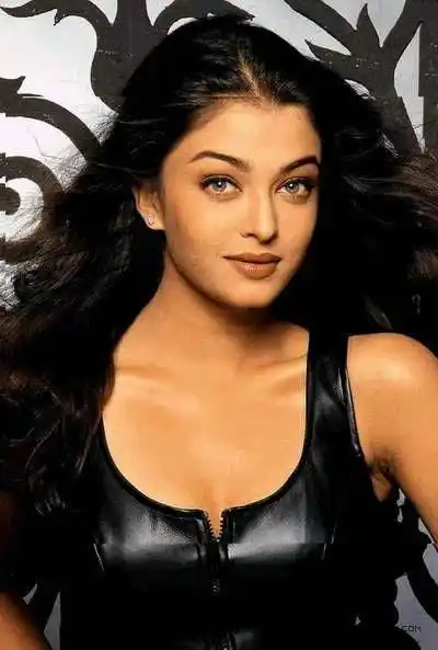 全球最精致的五张面孔,得到世界认可标准的三庭五眼(颜值炸裂)_美女