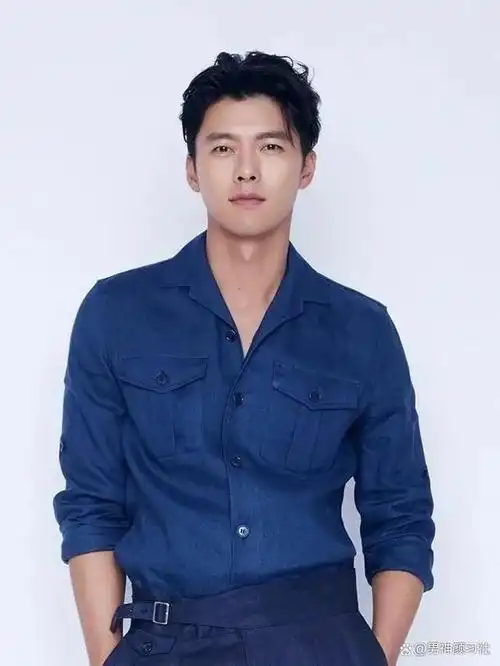 没有哪个女生可以拒绝能驾驭各种衬衫的男人吧?