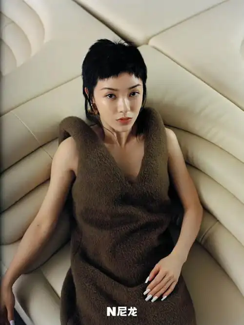 郭采洁前卫摩登大片