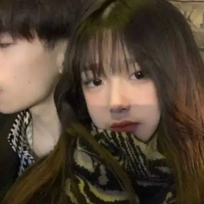 姐弟恋情侣头像真人高清姐弟恋情侣头像一男一女图片