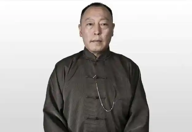 倪大红影视圈的面瘫影帝倪萍的表妹夫难怪如今大红大紫