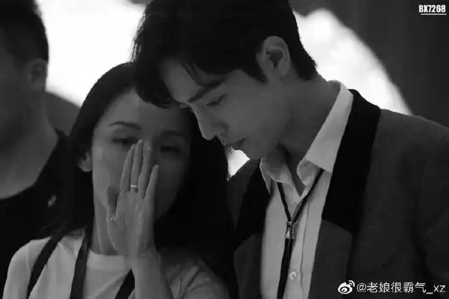 肖战超话②战总:"肖菲霞呢?"管家:"夫人卖#兰州百合#呢.