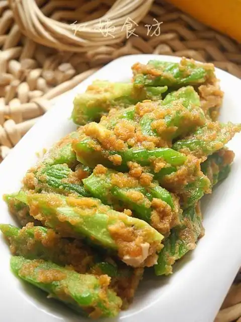 蛋黄焗苦瓜的做法,蛋黄焗苦瓜怎么做好吃,蛋黄焗苦瓜的家常做法 - 京