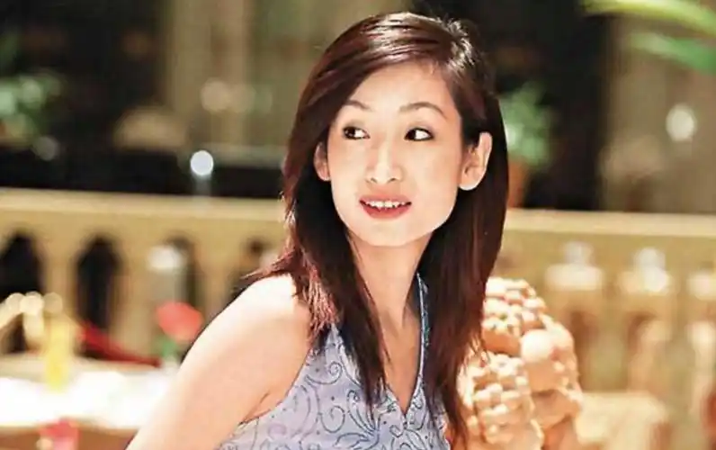 回顾影后秦海璐:每月给丧子丧夫的婆婆生活费,以后我就是您亲女儿