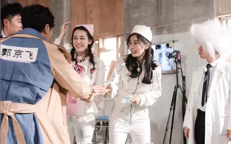 "没能看到她们再次合体也许会很遗憾吧" #杨颖 #angelababy #迪丽热巴