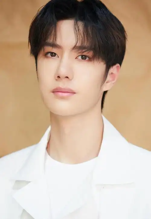 王一博中文名:王一博/英文名:yibo/国籍:中国/星座:狮子座血型:ab