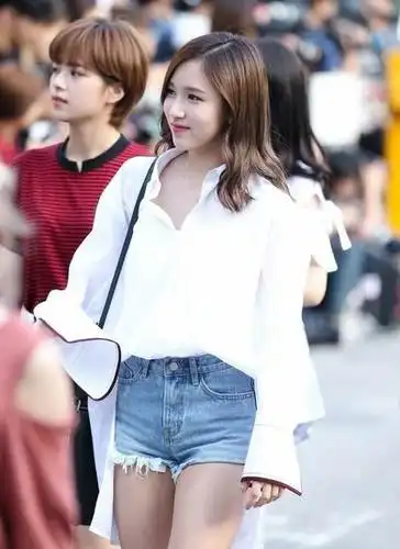 twice名井南mina同款白衬衫