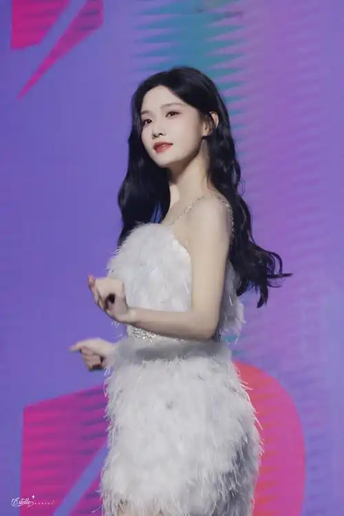 陈意涵好像在写我##陈意涵estelle1017生日快乐##陈意涵2023巡