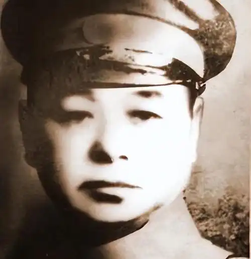 21岁周希汉,率领百名"后勤兵"突破包围,令军长刮目相看