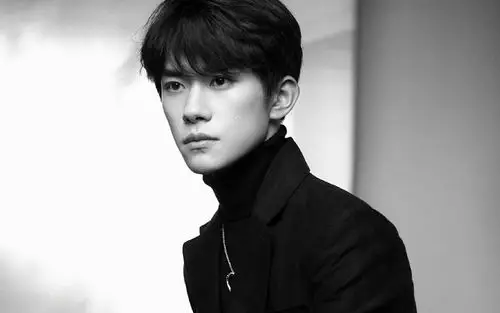 超帅易烊千玺壁纸_帅气偶像易烊千玺
