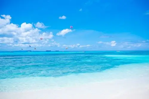 国内出发4小时,一步之遥到海岛,阳光沙滩与挑战地球最深渊