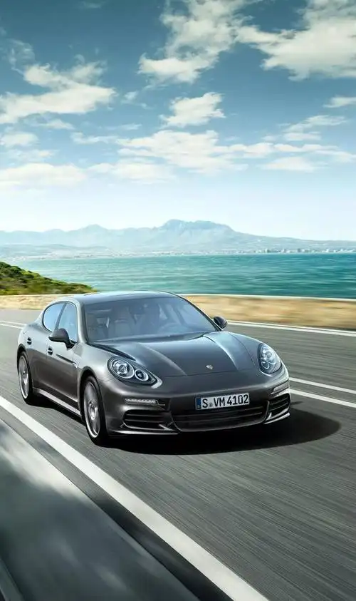 超霸气跑车壁纸:「顶级绝美汽车跑车屏保壁纸」炫酷带感,霸气奢华