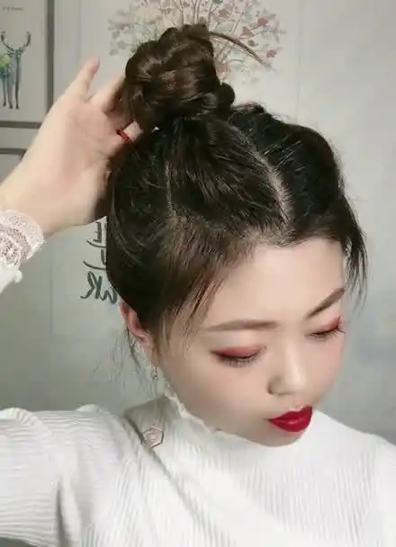 碎发多这样扎丸子头