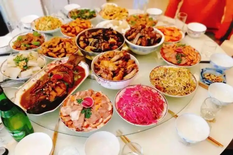 年》——临潼区农林局动物疾控中心带您了解春节传统礼仪与餐桌文化