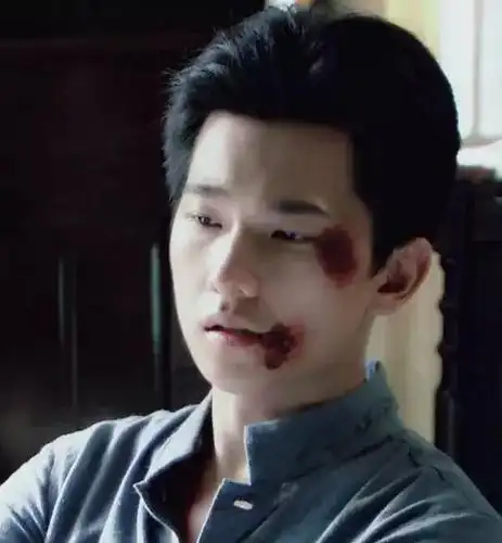 看到杨洋这组"毁容照"之后,你就知道他为何能红透半边天了