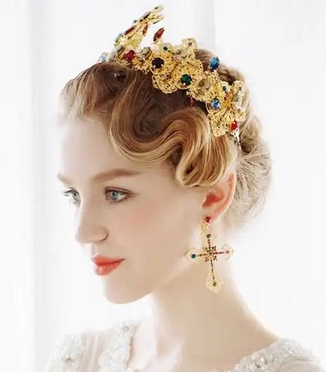 6款欧美新娘浪漫高贵盘发,搭配婚纱圣洁浪漫,婚期将至的你借鉴