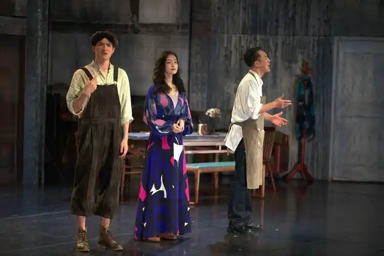 倪妮话剧幺幺洞捌首轮演出圆满收官挑战自我探索全新可能