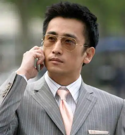 图车仁表剧照帅气不减新作阶伯大秀健硕肌肉