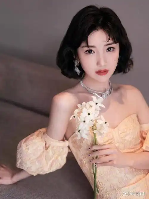 毛晓彤是如何被粉丝认识走进娱乐圈的呢?