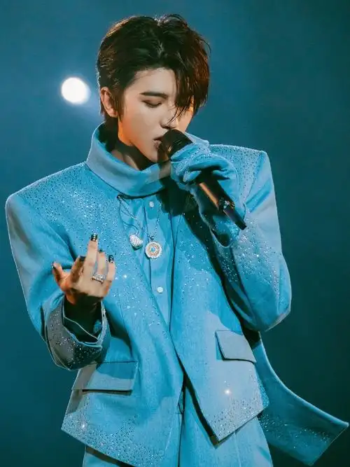 蔡徐坤2023迷巡回演唱会##buccellati布契拉提