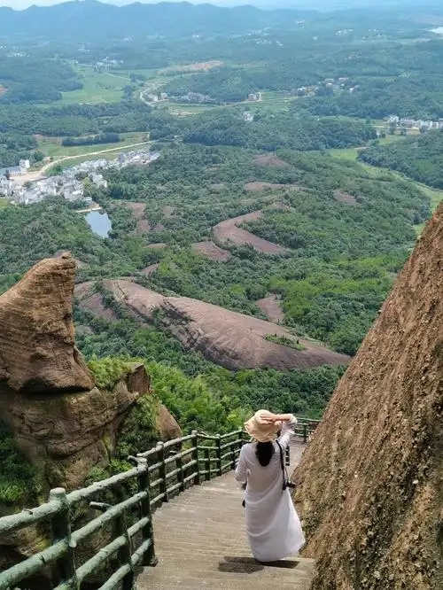 江西最被严重低估的5a景区上饶龟峰