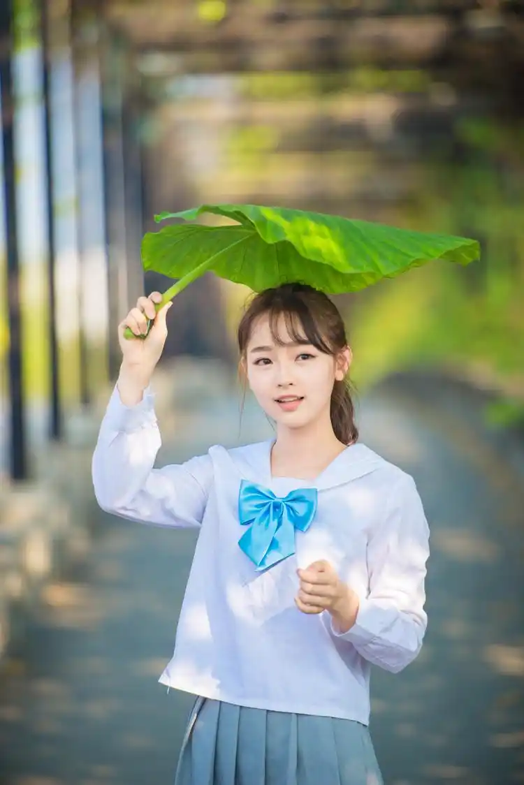 艺术摄影:初中校园里的校服女孩,看完后你会梦见她!