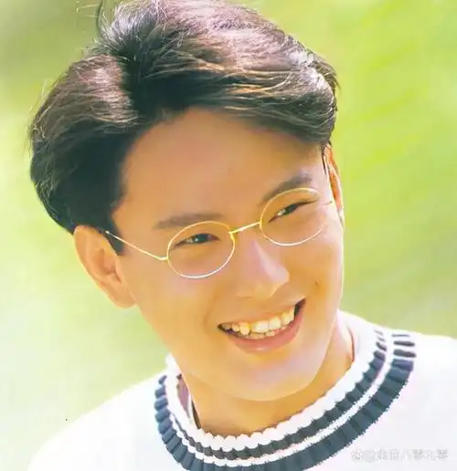 最终,他们大胆启用了一个默默无闻的年轻人,他叫张信哲.