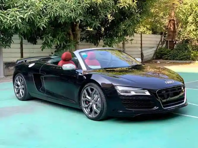 奥迪r8硬顶敞篷_奥迪a7为什么叫穷人车