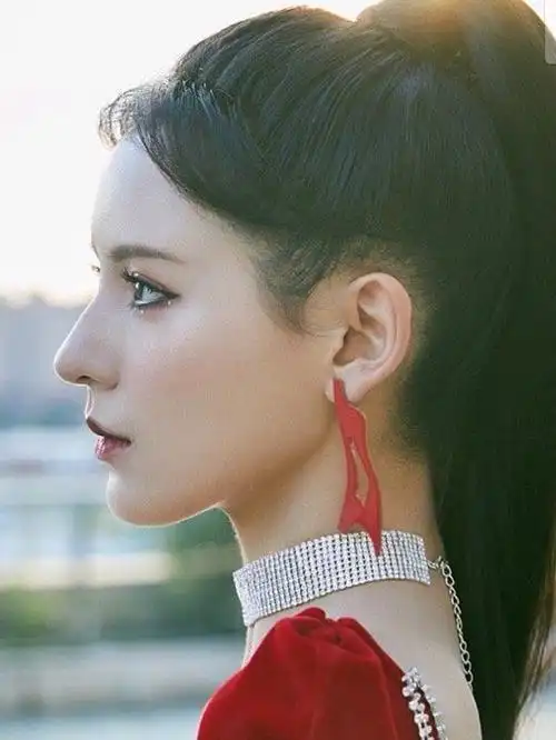 张予曦最近又小小曝光了一把,其实,在这之前,她的名气就不小,她"有