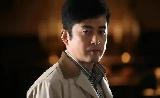 王志飞:愧对聋哑爹娘,为张歆艺离婚,相恋三天娶小15岁张定涵