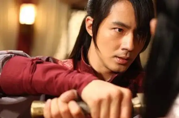 回顾赵寅成全智贤心中男神却惨遭金敏喜抛弃如今仍孤身一人