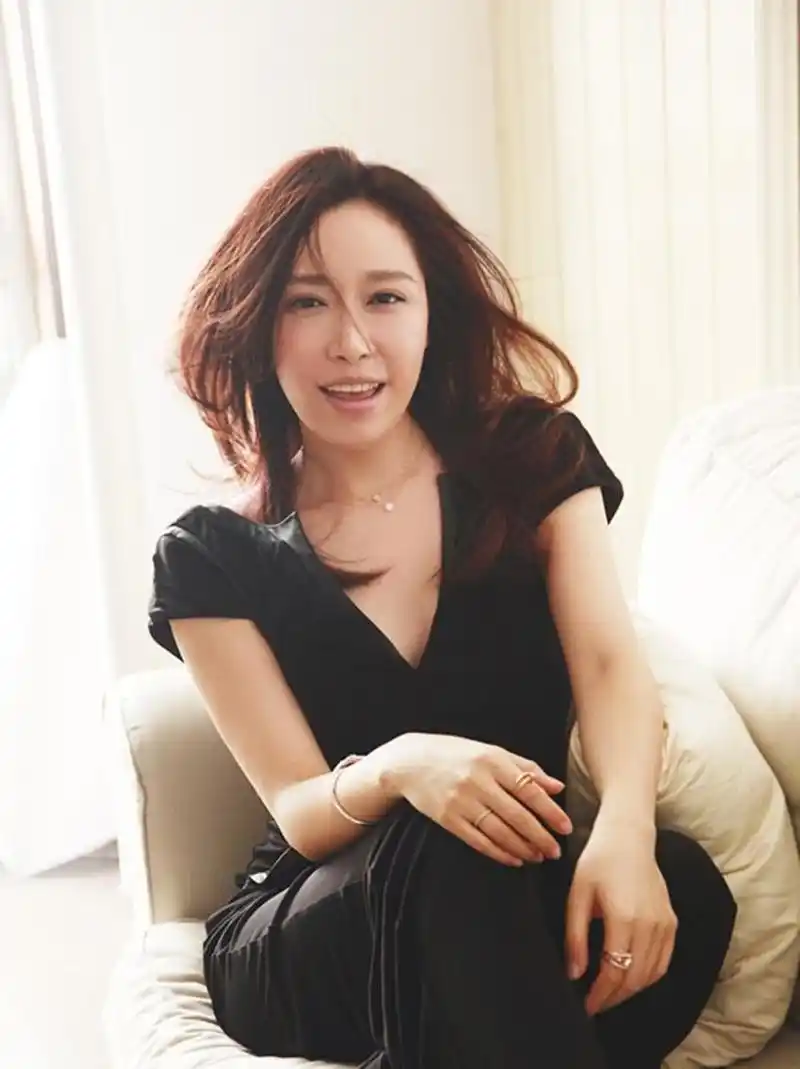 歌手金池炮轰女星,称她将来会遭报应,又来蹭郑爽热度?