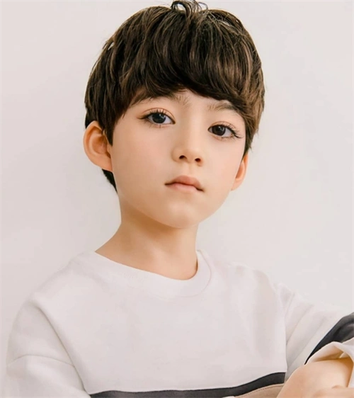5-10岁小男孩发型 打造帅气小潮童_儿童发型 - 美发站