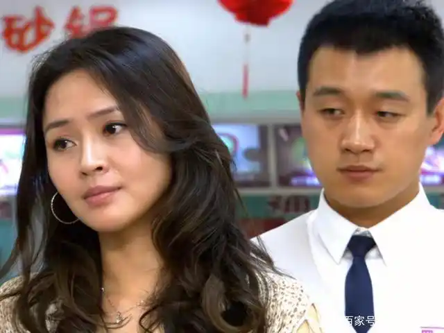 再看佟大为,于明加,丁嘉丽等实力派演员出演的电视剧《门第》,历经多