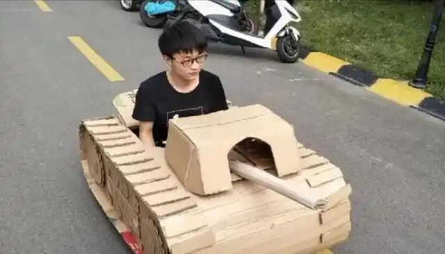 手工制作坦克做法,这个大学生的创意真中